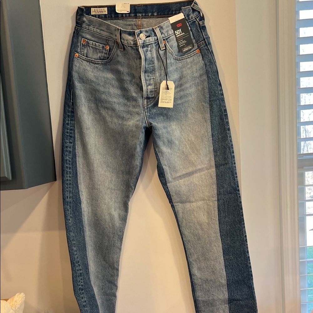 Levi's 501 Spliced Two-Tone Blue Straight Jeans - Picture 4 of 16